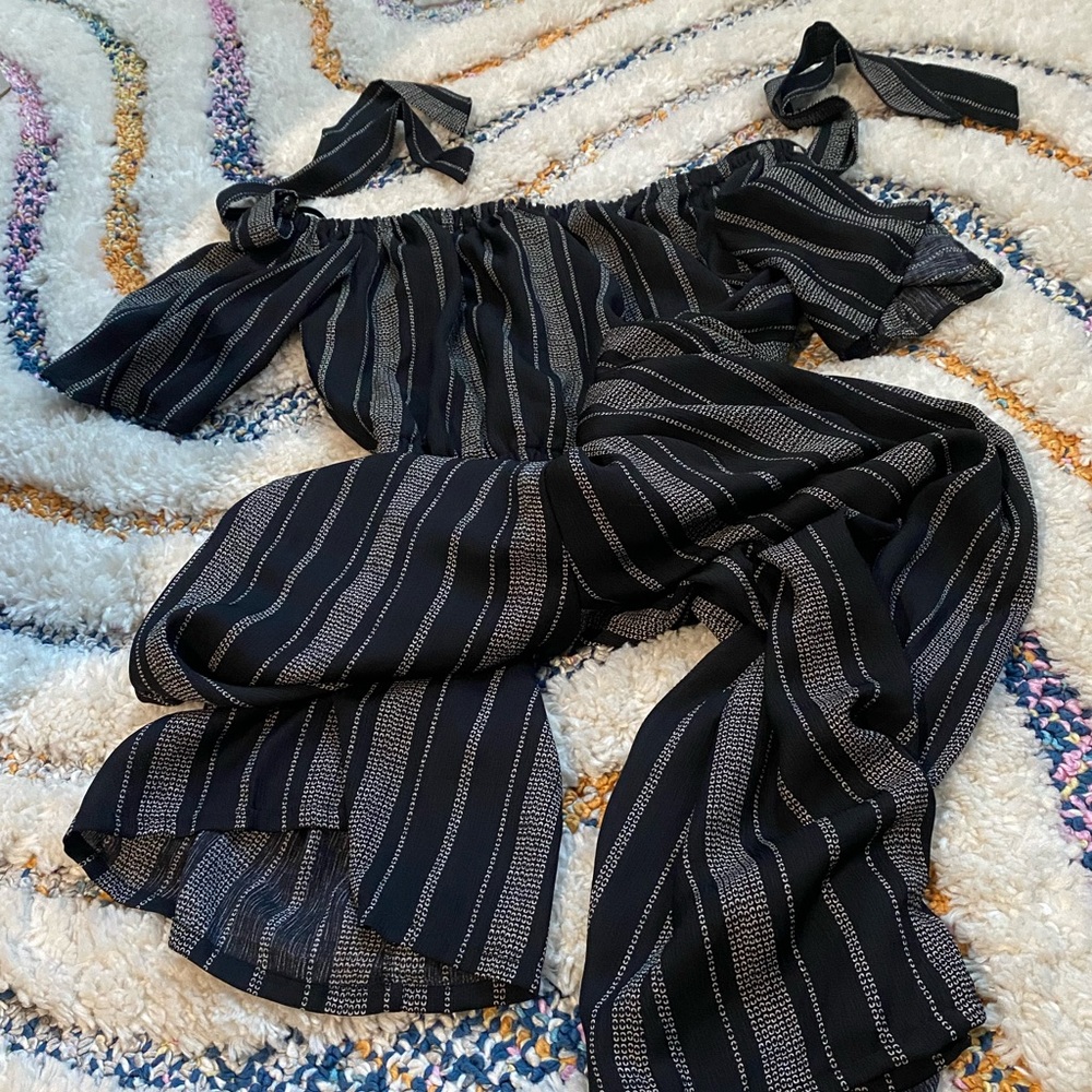 Striped Romper jumpsuit!
